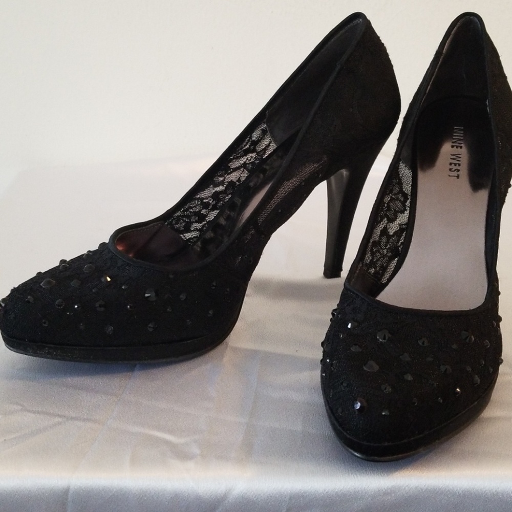 Nine West Ruchira lace and rhinestone  4 1/2" heel